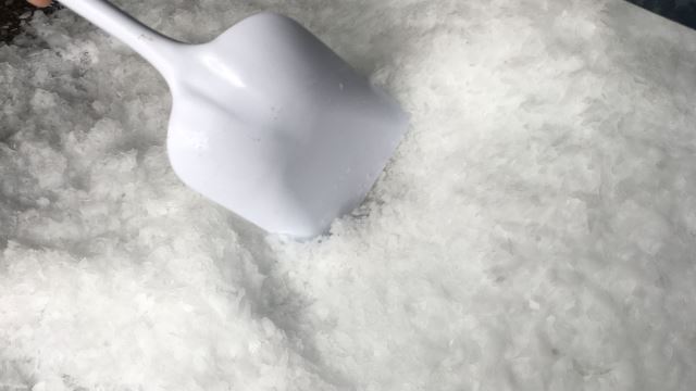 Machines à Glace en Écailles Fonctionnant à l’Eau de Mer ou à l’Eau Douce – Un Nouveau Standard d’Efficacité Industrielle