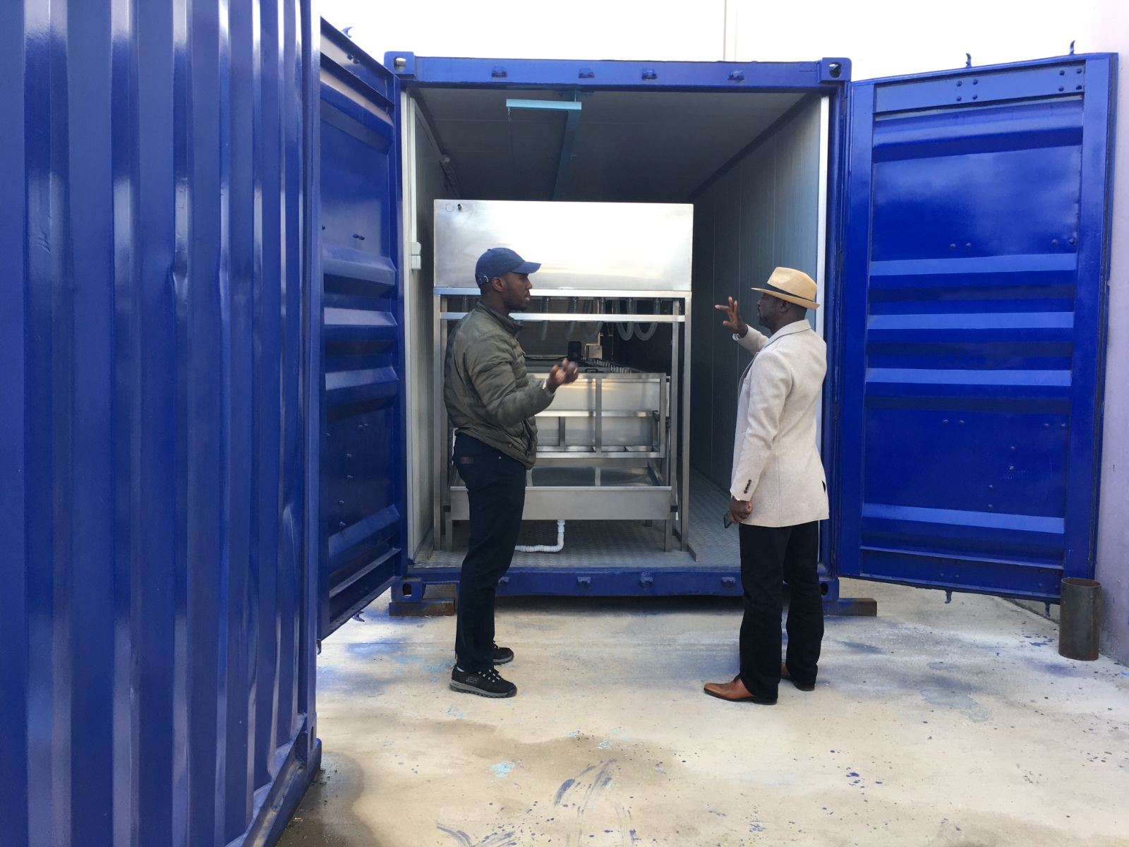 MACHINES À GLACE EN BLOCS DE 3000 KG/JOUR TYPE CONTENEURISÉES