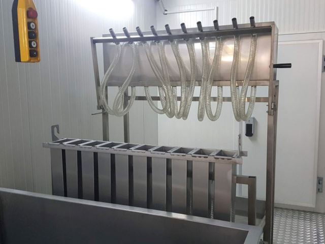 CONTAINERIZED COLD ROOM TYPE 3000 KG/DAY BLOCK ICE MACHINE